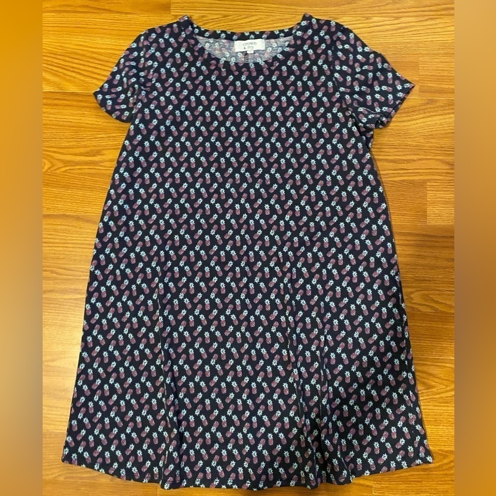 Crown & z Ivy Short Sleeve Dress size Youth Large (GH)